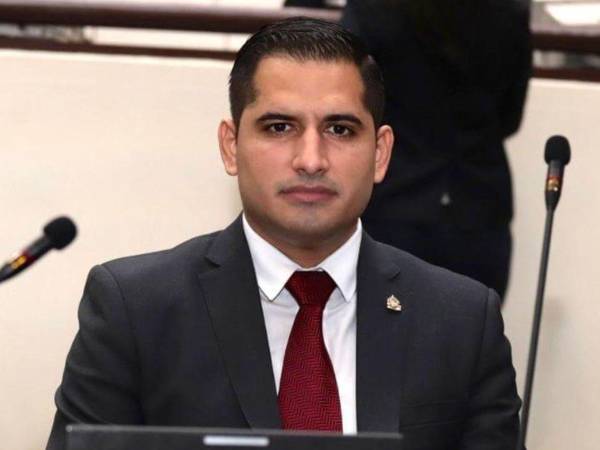 Toscano es aún diputado suplente.