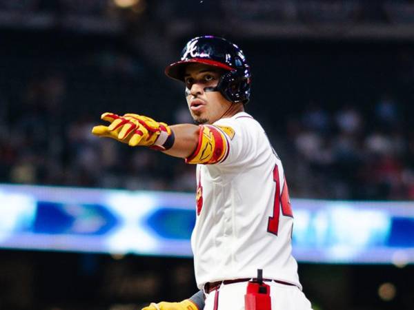 Mauricio Dubón volvió a ser protagonista en una noche inspirada que reafirma su buen momento dentro de la temporada.