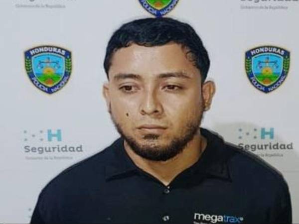 Foto de Selvin Alduví González, el sujeto detenido en posesión de supuesta droga.