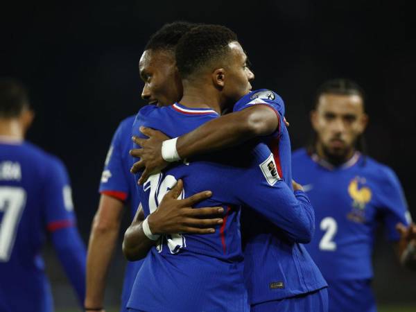 Jugadores de Francia celebrando.