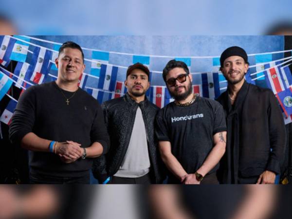 Los Hijos de Morazán junto a Trooko.