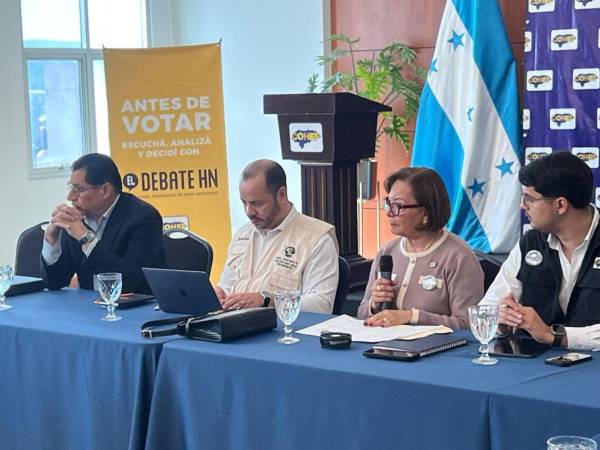 Directivos del Cohep durante la reunión con la misión de COPPPAL sobre el proceso electoral en Honduras.