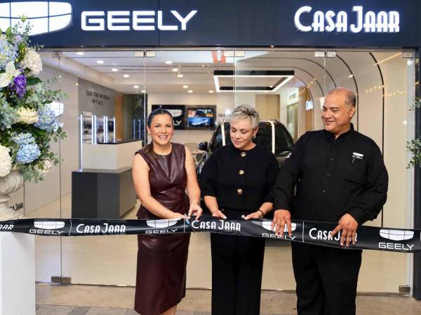 Geely Auto y Casa Jaar inauguraron su nuevo showroom en La Galería, Tegucigalpa, fortaleciendo la presencia de la marca y acercando su propuesta de movilidad a más clientes de la capital.