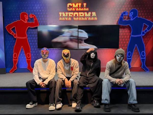 Suga, Jin, Jungkook y Jimin usaron máscaras de luchador para asistir a su primer pelea en México.
