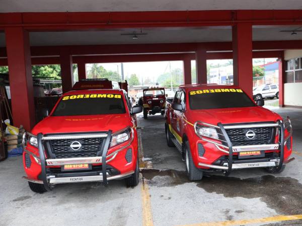 La compra también incluye cinco nuevos camiones contra incendios urbanos y forestales.