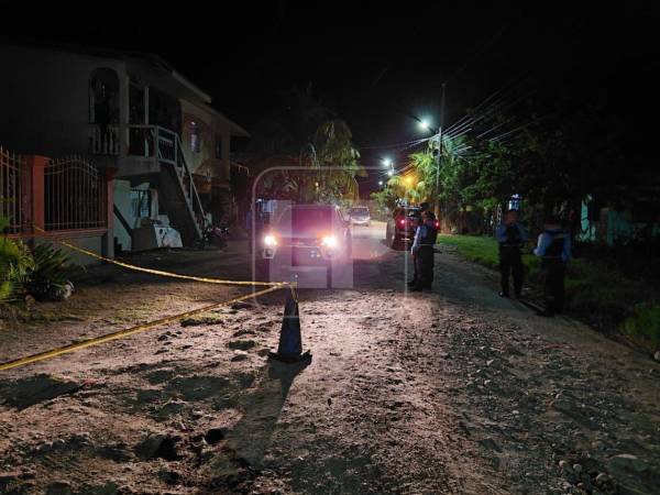 Al lugar llegaron agentes de la Policía Nacional para comenzar con las indagaciones.