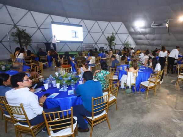 Expertos internacionales, médicos hondureños y representantes de diversos sectores participaron en el encuentro sobre biomedicina y bioética.
