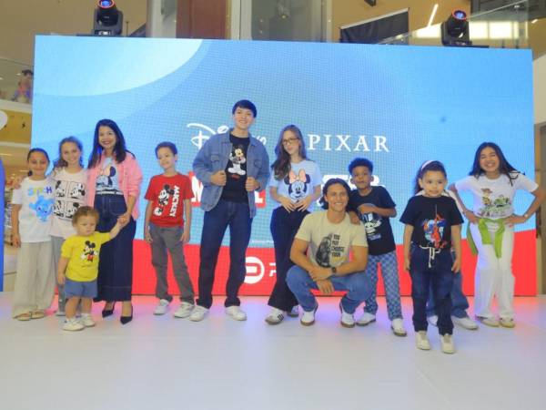 Durante el lanzamiento hubo una pasarela, en la cual presentaron los diferentes diseños de la marca Disney.