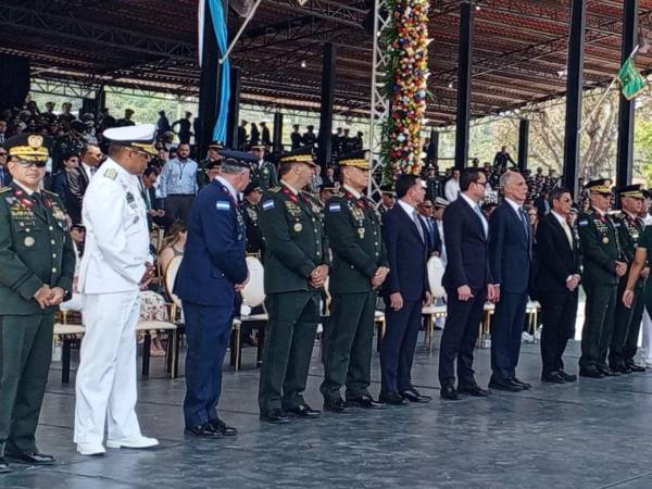 Héctor Valerio Ardón destaca importancia del ascenso militar en las FFAA.