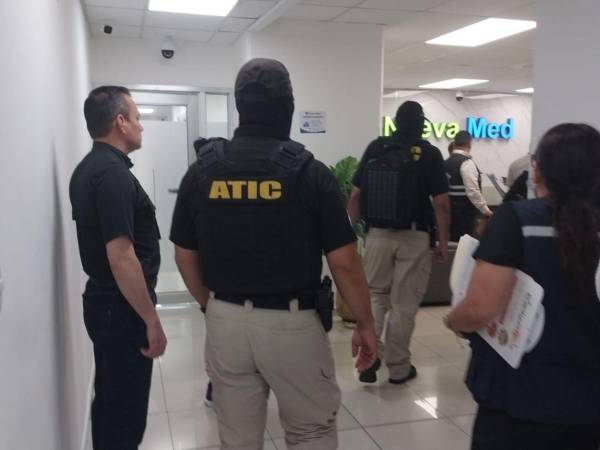 La drástica medida de la clínica de cerrar sus puertas y suspender atenciones ocurre apenas cuatro días después de la serie de investigaciones “Estafas Médicas”.