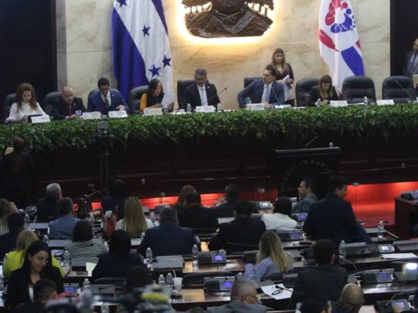 El verdadero desafío político comenzará en el pleno legislativo, donde se necesitan 86 votos para aprobar reformas electorales y nombrar a las nuevas autoridades, una cifra que obliga a las bancadas a construir acuerdos amplios en un ambiente marcado por la polarización.