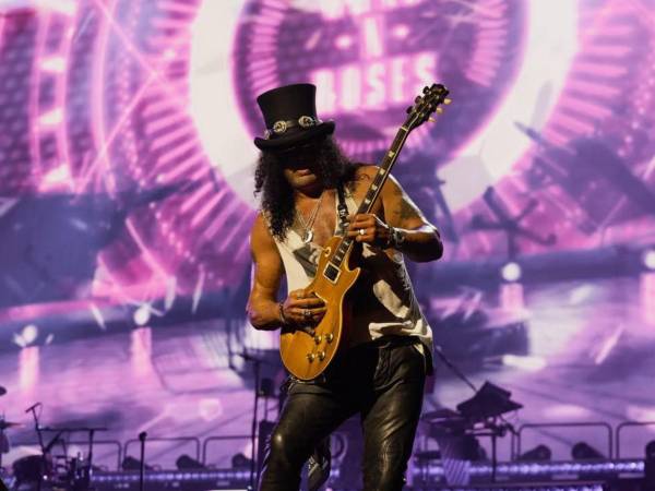 La legendaria banda de hard rock Guns N’ Roses ha confirmado un concierto en El Salvador, desatando entusiasmo entre fanáticos de toda Centroamérica, incluidos cientos de hondureños.