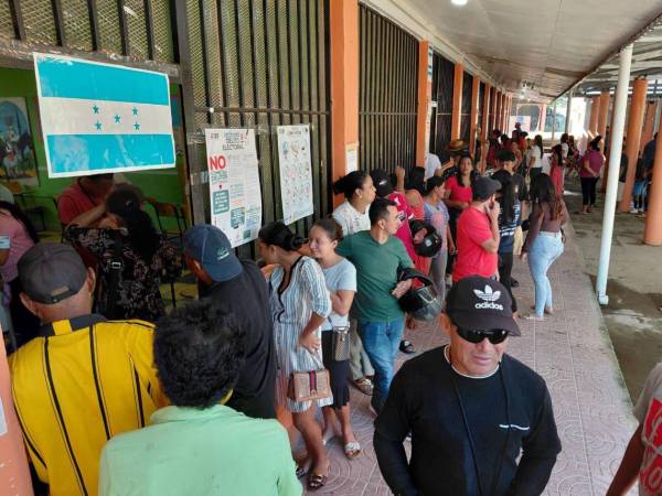 Las elecciones generales de este domingo 30 de noviembre en Honduras se han desarrollado en relativa tranquilidad.