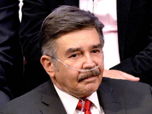 El reconocido actor y comediante mexicano Jorge Ortiz de Pinedo atraviesa una etapa compleja en su vida marcada por la lucha contra la Enfermedad Pulmonar Obstructiva Crónica (EPOC), un padecimiento que ha impactado significativamente su salud en los últimos años.