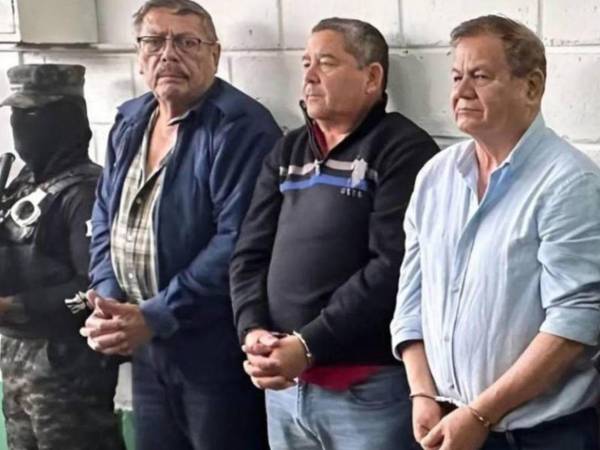El exsubjefe de las Fuerzas Armadas de Honduras continúa preso en Támara junto a Carlos Puerto, circunstancia por las que su defensa lucha para que se le otorgue medidas distintas a la prisión.