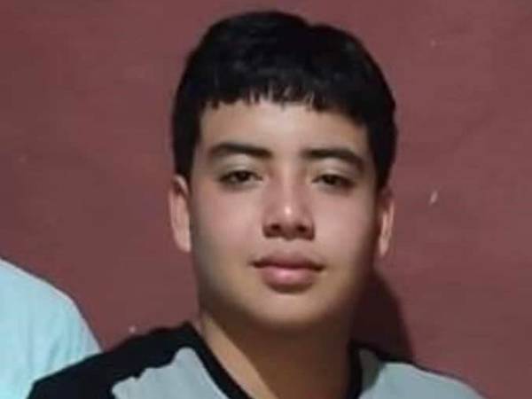 Fotografía en vida del joven Carlos Sanabria, asesinado en mayo de 2023 en Lempira.