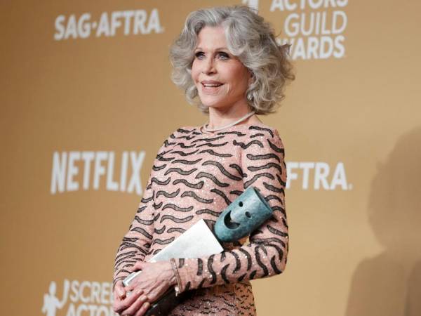 Jane Fonda exhortó sobre el tema de la empatía durante su discurso en los SAG Awards 2025.