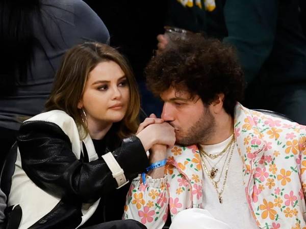 Selena Gómez acaba de ofrecerles a sus fans una oferta excepcional.