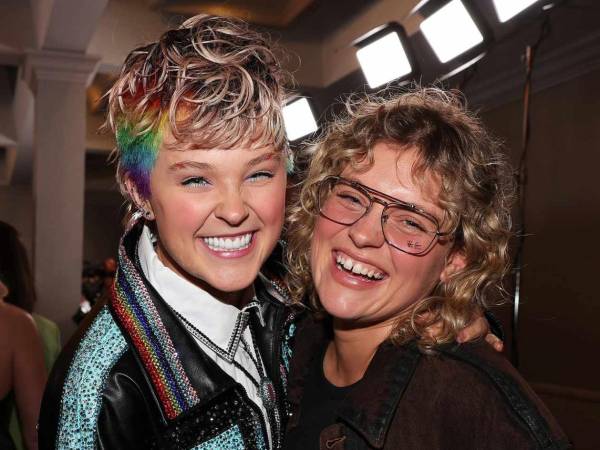 JoJo Siwa y Kath Ebbs terminaron su relación en malos términos.