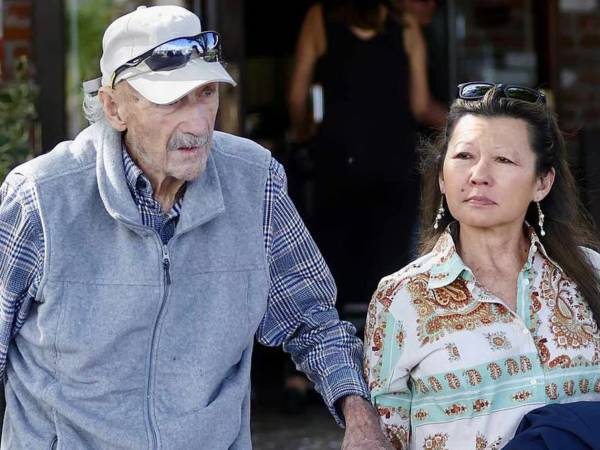 Gene Hackman y Betsy Arakawa en una foto de archivo.