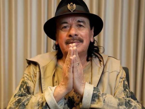 El guitarrista mexicano Carlos Santana en una foto de arhivo.