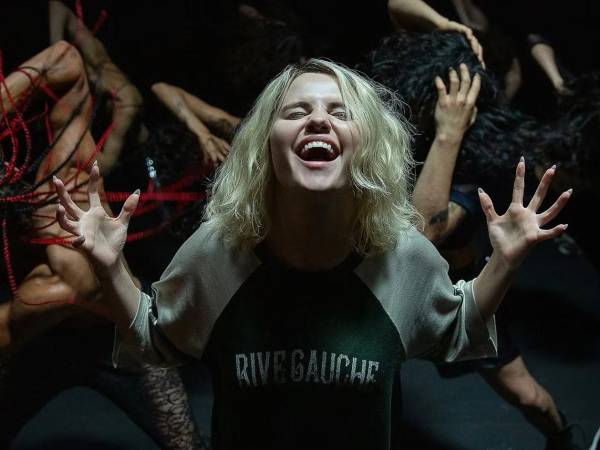 Selena Gómez en una escena del musical “Emilia Pérez”.