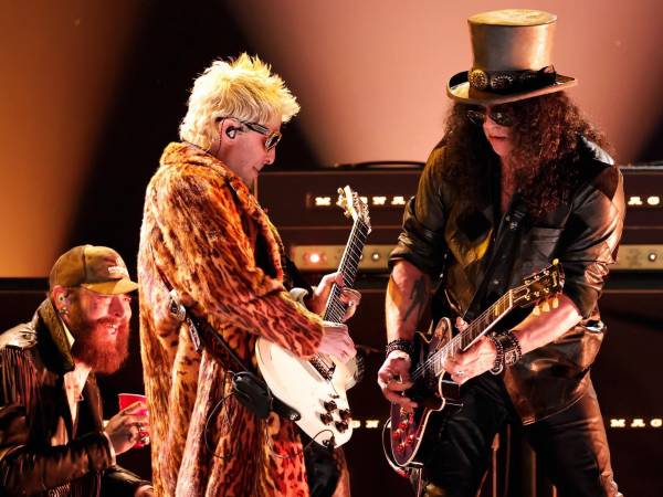 Post Malone, Chad Smith y Slash, en el homenaje al artista británico, Ozzy Osbourne.