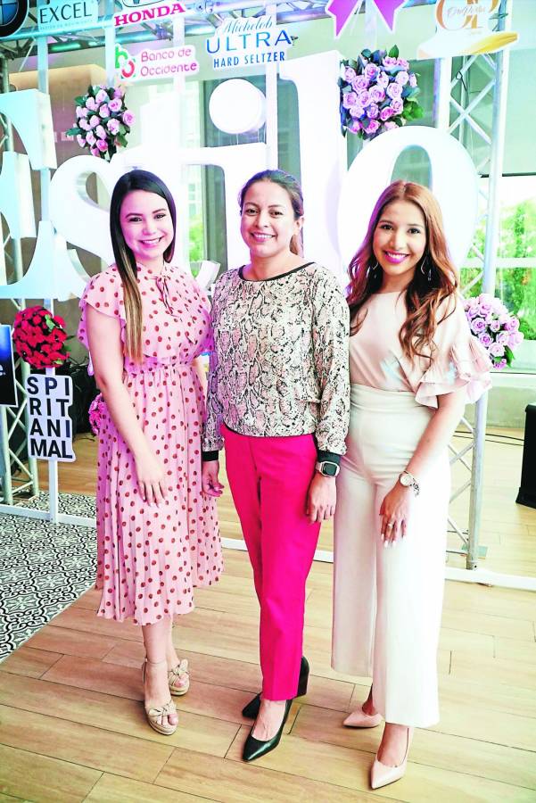 El “Roses and Rosé Brunch for a Cause by Estilo”