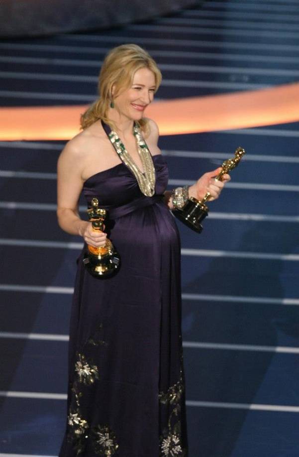 En 2013, interpretó a Jeanette “Jasmine” Francis en Blue Jasmine de Woody Allen, y gracias a ello se ganó numerosos elogios, incluido el Premio de la Academia a la Mejor Actriz.
