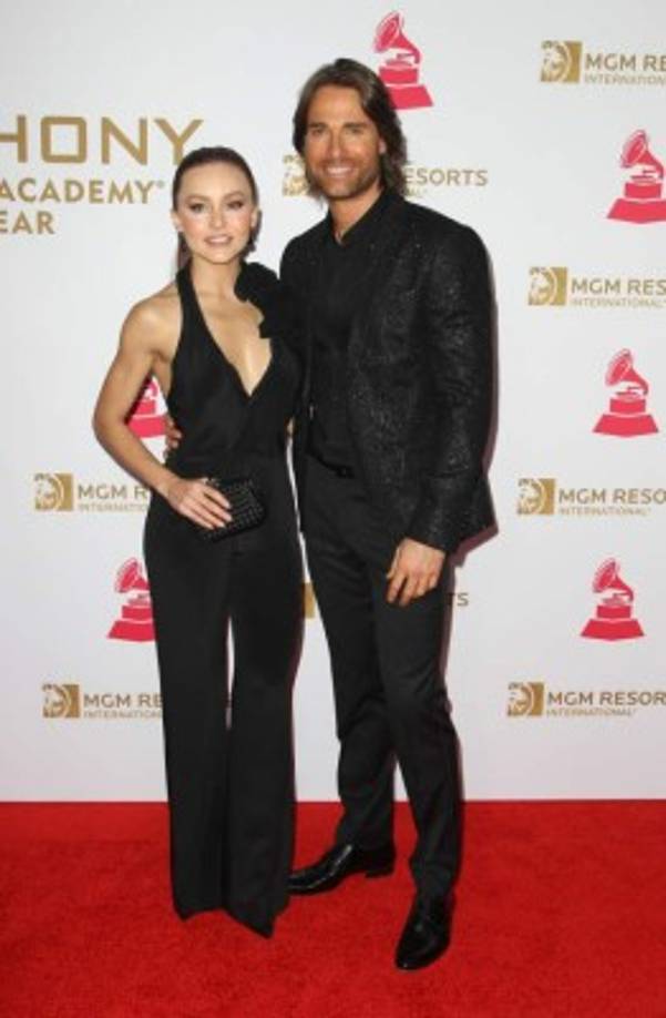 Los actores y pareja Angelique Boyer y Sebastián Rully.