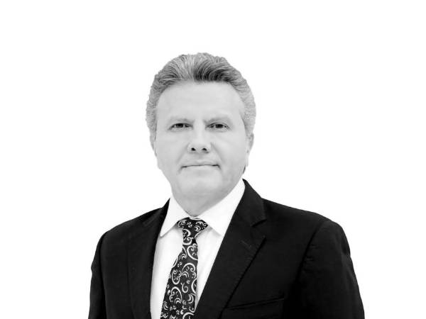 Alejandro Espinoza.