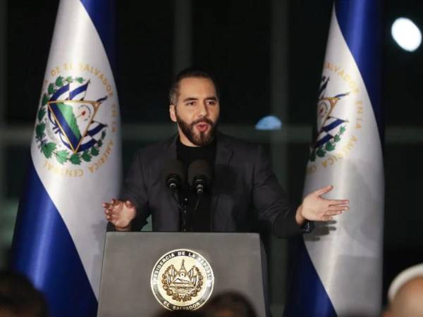 Fotografía de archivo del presidente de El Salvador, Nayib Bukele, en la inauguración de las nuevas oficinas de la Fiscalía General de la República (FGR), en Antiguo Cuscatlán (El Salvador).