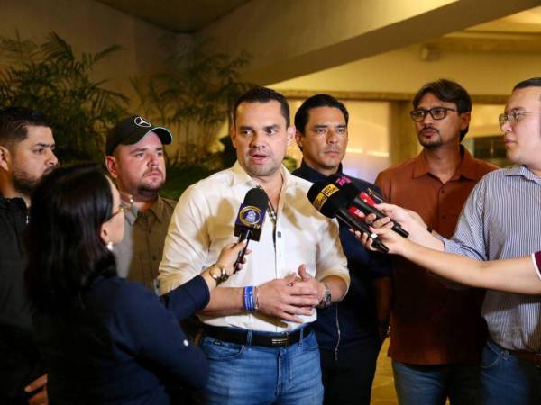 La visita de una comitiva del Congreso Nacional de Honduras a El Salvador estuvo acompañada de cinco bulos, entre imágenes creadas con inteligencia artificial y declaraciones falsas atribuidas a funcionarios de ambos países.