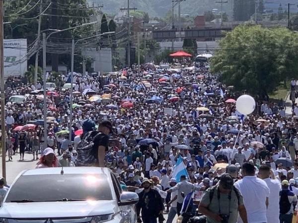 Marcha pacifica en oposición al gobierno de Xiomara Castro del 19 de agosto de 2023.