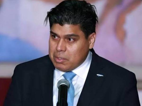 Roberto Lagos aseguró que el deslizamiento de la moneda es menor este año y destacó la necesidad de continuar acumulando reservas internacionales.