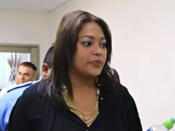 La exfuncionaria judicial es acusada por abuso de autoridad debido a una resolución en la que habría procesado como adulto a un menor de 17 años vinculado a un caso de lavado de activos.