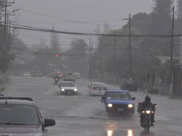 Condiciones lluviosas se registran este jueves 19 de marzo de 2026 en varias regiones de Honduras.