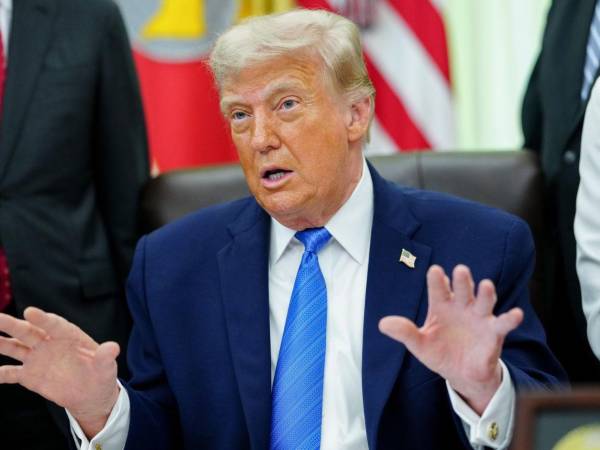 Trump felicitó a De la Espriella por su victoria en la primera ronda del pasado 31 de mayo y describió al ultraderechista como un líder inteligente, fuerte y tenaz.