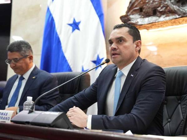 Tomás Zambrano, presidente del Congreso Nacional, adelantó que este jueves comenzaría el proceso de juicio político contra funcionarios del CNE y TJE.