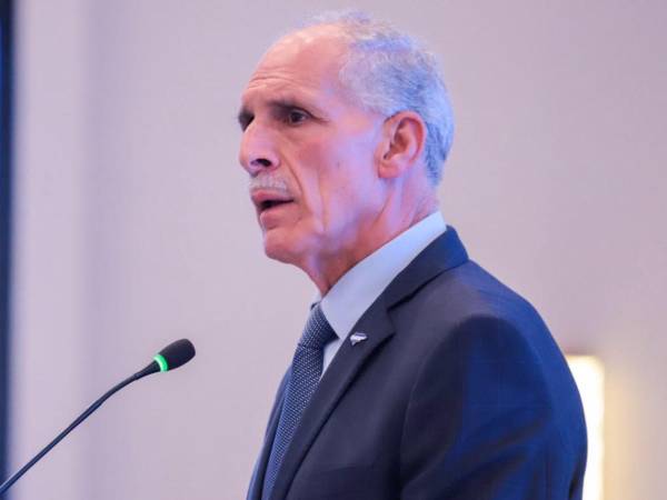 El presidente destacó ante representantes diplomáticos la importancia de fortalecer la integración, cooperación y desarrollo entre los países de la región.