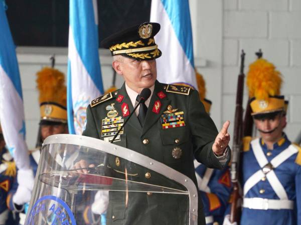 En los últimos meses, Roosevelt Hernández, jefe del Estado Mayor Conjunto de las Fuerzas Armadas de Honduras, ha desatado una campaña de intimidación contra periodistas y medios de comunicación.