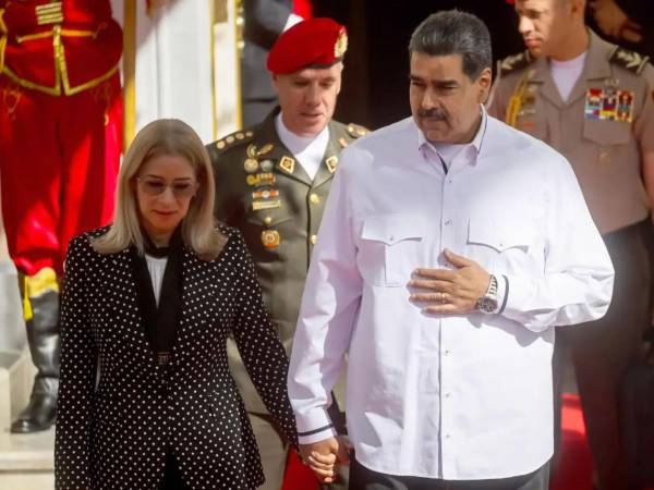 La Fiscalía de EE.UU. presentó hace una semana cargos por conspiración para cometer torturas contra ambos y extendió la imputación de narcoterrorismo.