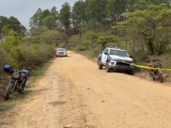 Las autoridades investigan el móvil del crimen y trabajan en la identificación y captura de los responsables.