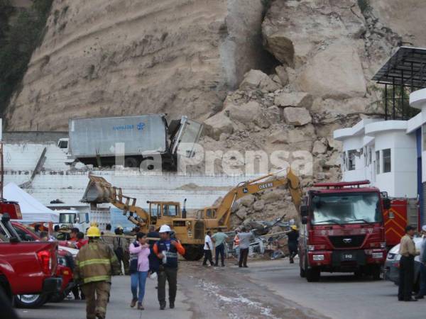 La Alcaldía Municipal del Distrito Central (AMDC) presentó este martes el informe preliminar sobre el derrumbe ocurrido el pasado 23 de junio en La Cañada, sector de Loarque, que dejó tres personas fallecidas.