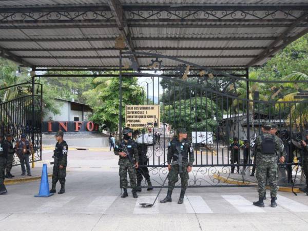 El CNE llamó a la Policía y las FFAA, mientras el Partido Nacional acusa intentos de desestabilización por parte del oficialismo.