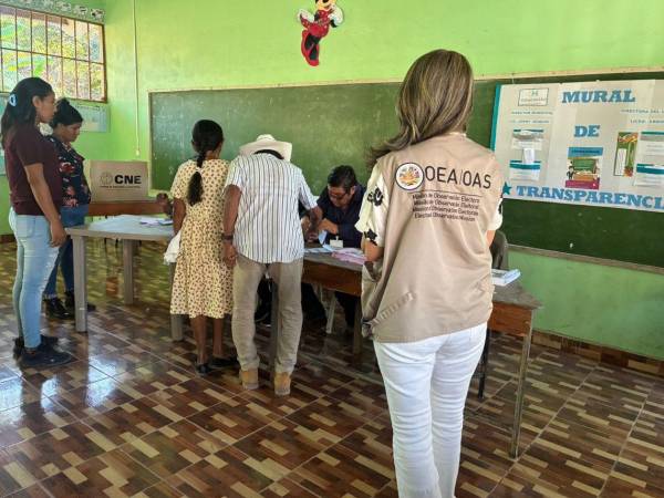 La MOE-OEA reiteró su llamado al CNE a agilizar el conteo de votos y garantizar la transparencia del proceso.