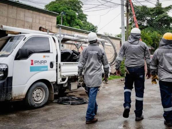 El Gobierno reveló que únicamente los 72 empleados que decidieron no firmar el contrato quedarán excluidos de estos pagos.