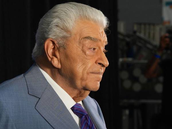 El presentador chileno Don Francisco vuelve en edad avanzada al estudio de 'Sábado Gigante en Miami', programa con el que rompió récords desde Estados Unidos, donde el próximo domingo estrena un nuevo programa que mezcla el ayer y el hoy, según dice en una entrevista con EFE.