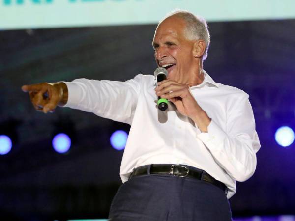 El candidato del Partido Nacional, Nasry Asfura, mantiene la ventaja de más de 40,000 votos sobre el presidenciable del Partido Liberal, Salvador Nasralla.