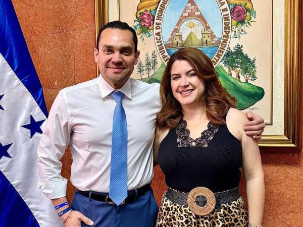 Tomás Zambrano, presidente del Congreso Nacional, recibió este martes a la consejera del Consejo Nacional Electoral (CNE), Cossette López.